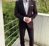 Costum elegant de barbati pentru evenimente
