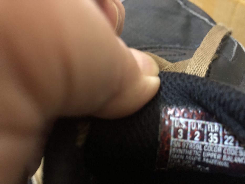 Продаются кроссовки- кеды.