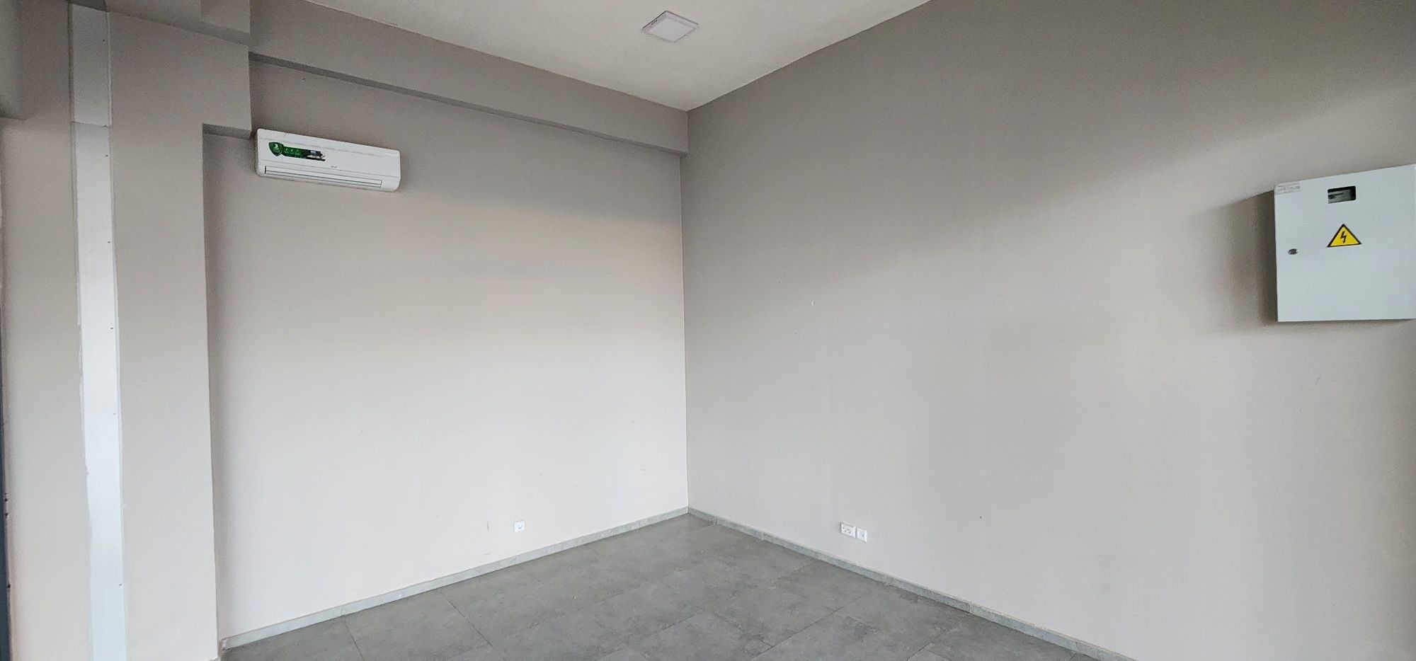 Do'kon, ofis yoki sqlad uchun mo'ljallangan bino 25kv A2-blok