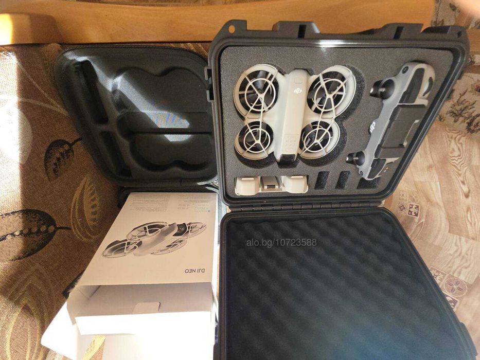 Дрон DJI Neo Fly More Combo