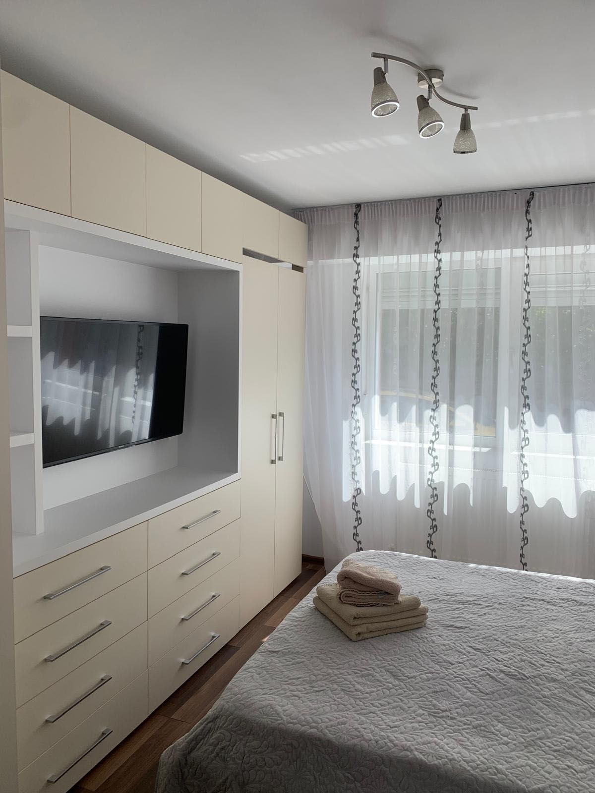 Regim hotelier,Apartament cu 3 camere
