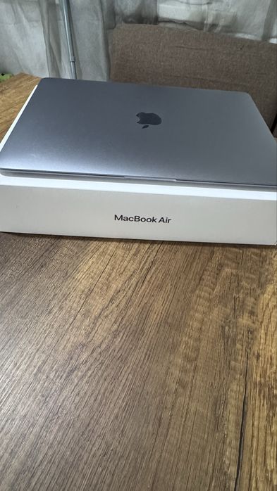 Apple MacBook Air 13 M1 256GB 8GB RAM