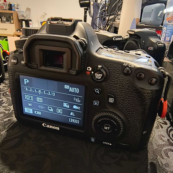 DSLR full-frame Canon EOS 6D