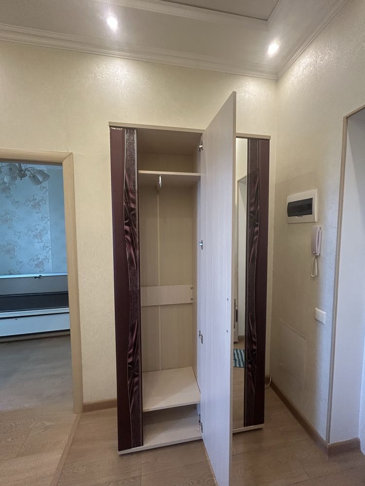 Шкаф в прихожую