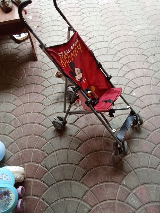 Cărucior tip umbrela