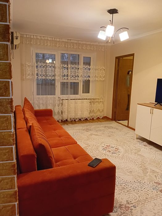 Квартира посуточно 12000 тс. Авангард 4 мкр. 3 дом.