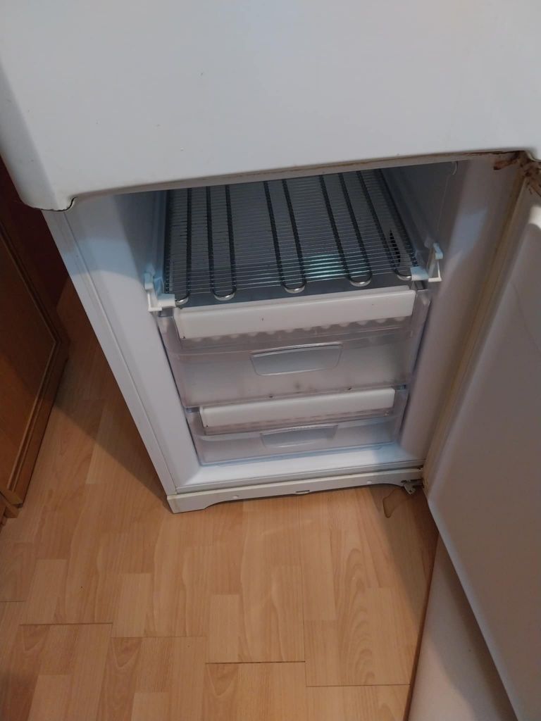 Хладилник Indesit