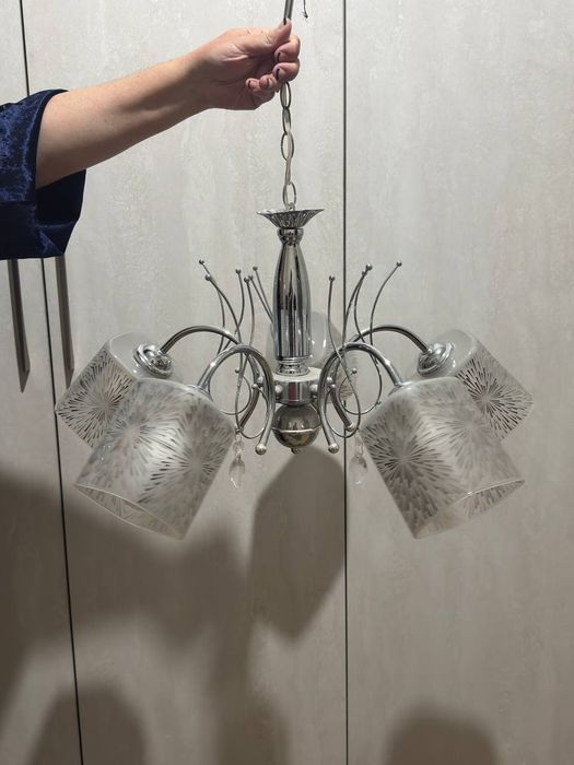 Lyustra, qandil 5talik deyarli yengi