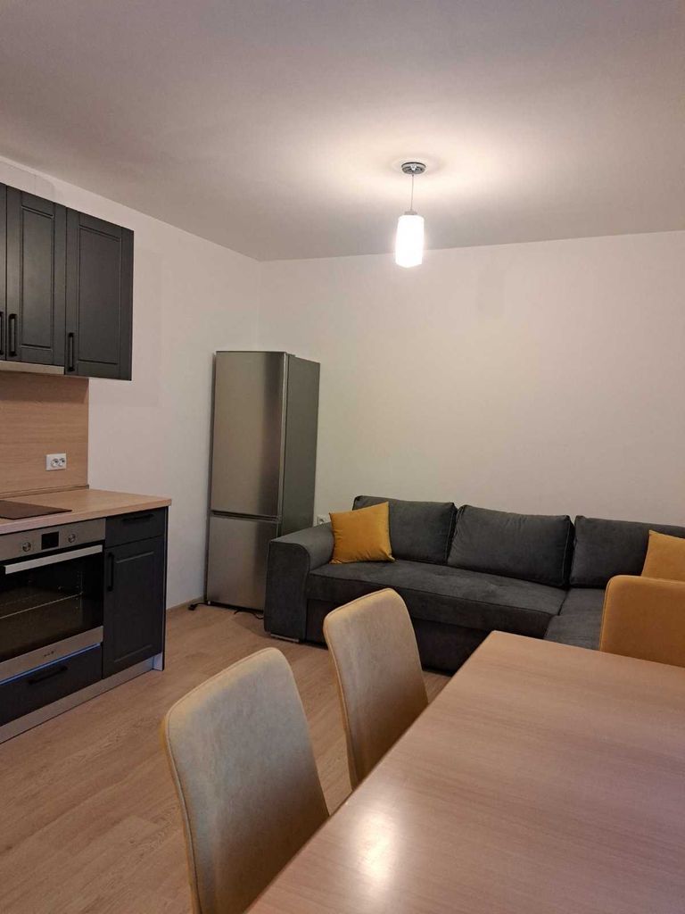 Дава се под наем Двустаен апартамент в Бургас, Изгрев - 55 кв.м за 255 € - Снимка #3
