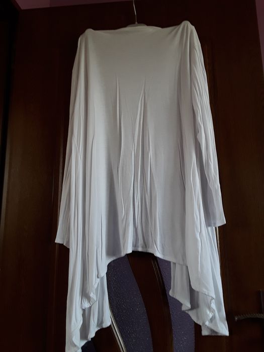 Vând Cardigan Damă Lung  in Colț Mărimea XL