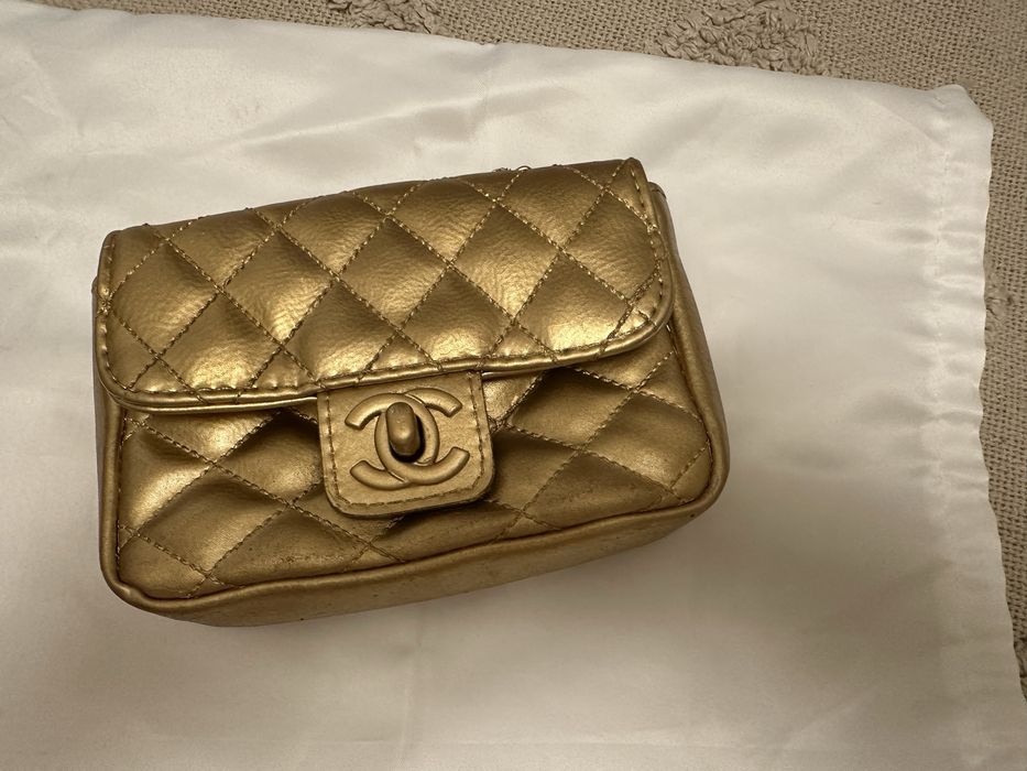 Geanta aurie Chanel