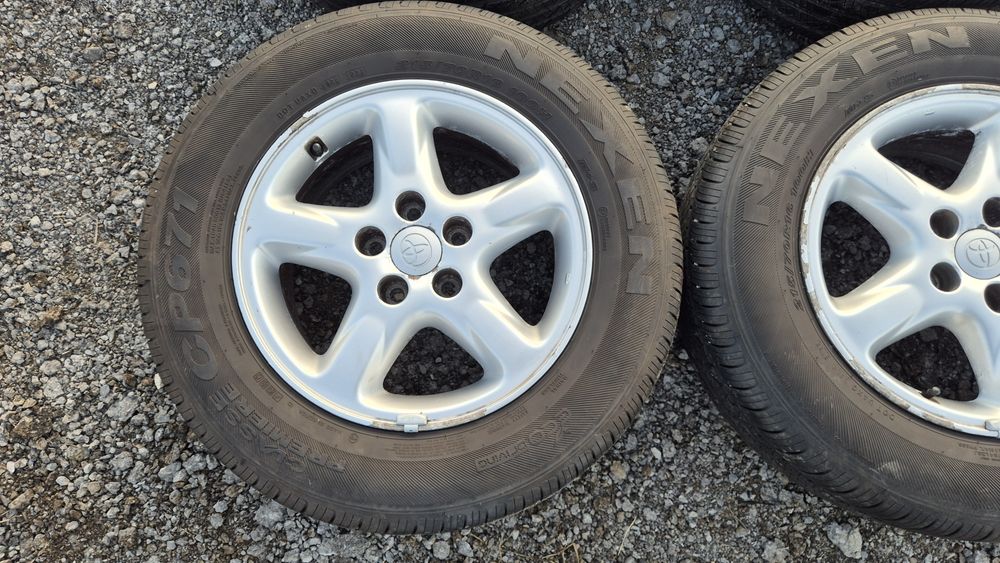 Оригинални джанти Тойота 5/114.3 Toyota Rav4 5x114.3
ET 35 J 7 
Центра