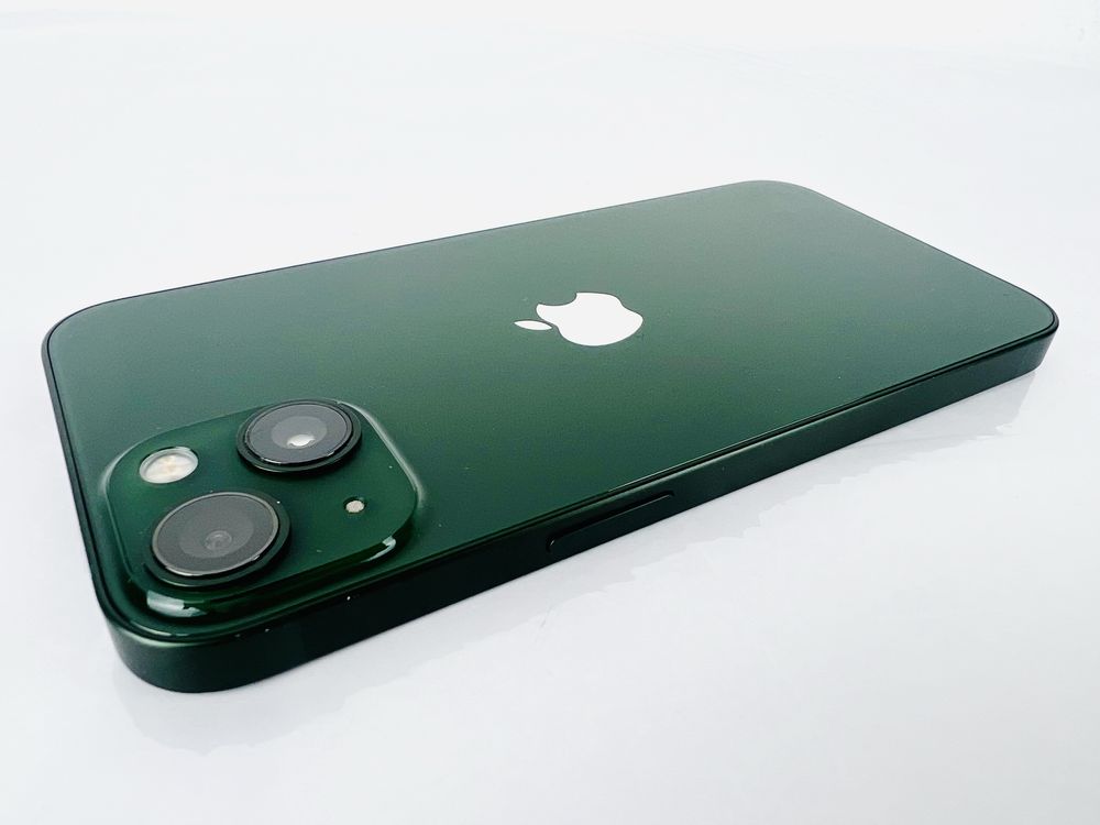 Apple iPhone 13 128GB Green 90% Батерия! Гаранция!