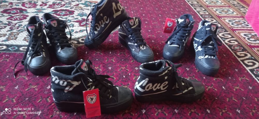 Женские кроссовки оптом ценада