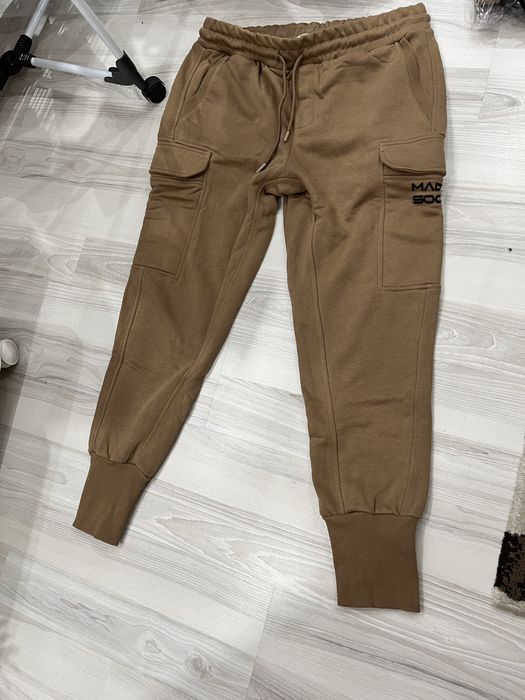 Compleu Made By Society