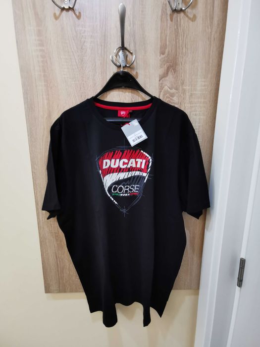 Ducati суичър и тениски