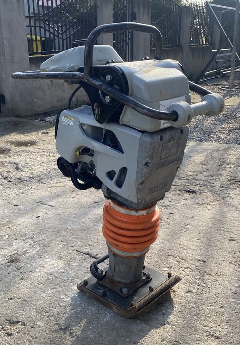 Vand mai compactor mikasa si wacker neuson