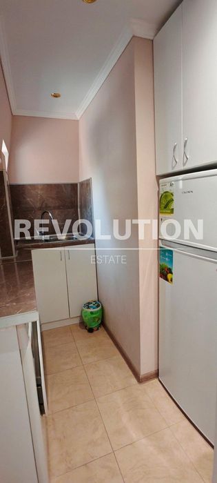 Дава се под наем Едностаен апартамент в Пловдив, Център - 30 кв.м за 300 € - Снимка #4