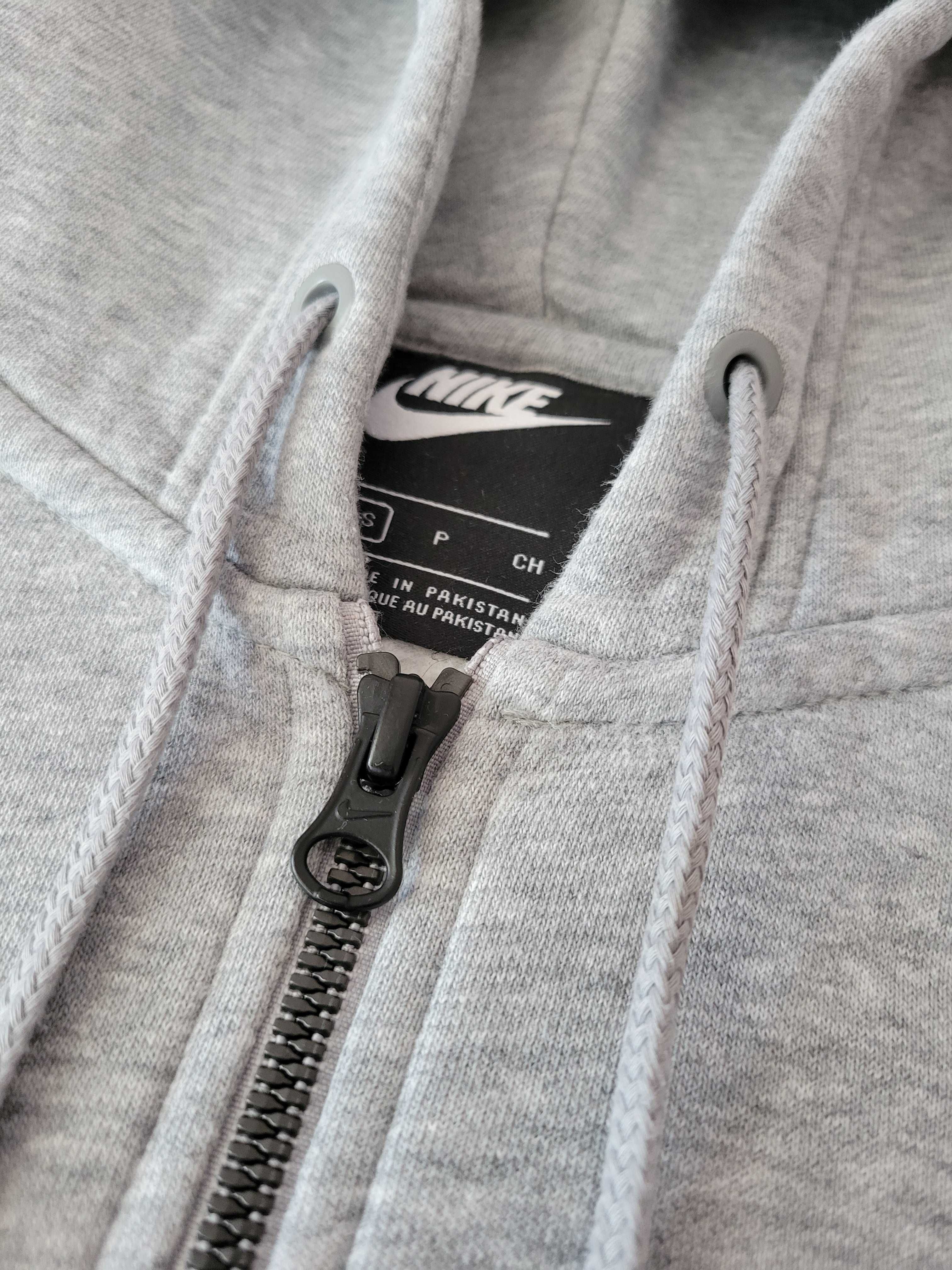 НОВ oversized суичър Nike, S