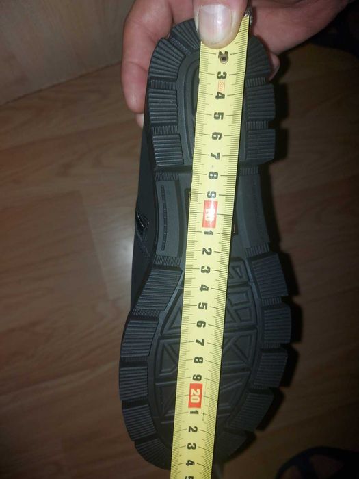 Дамски боти от набук и лак нови-номер 37