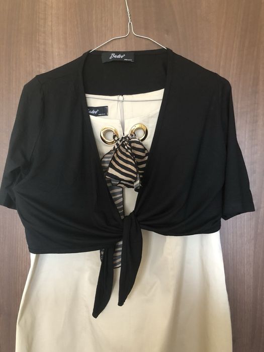 Елегантни рокли Badoo