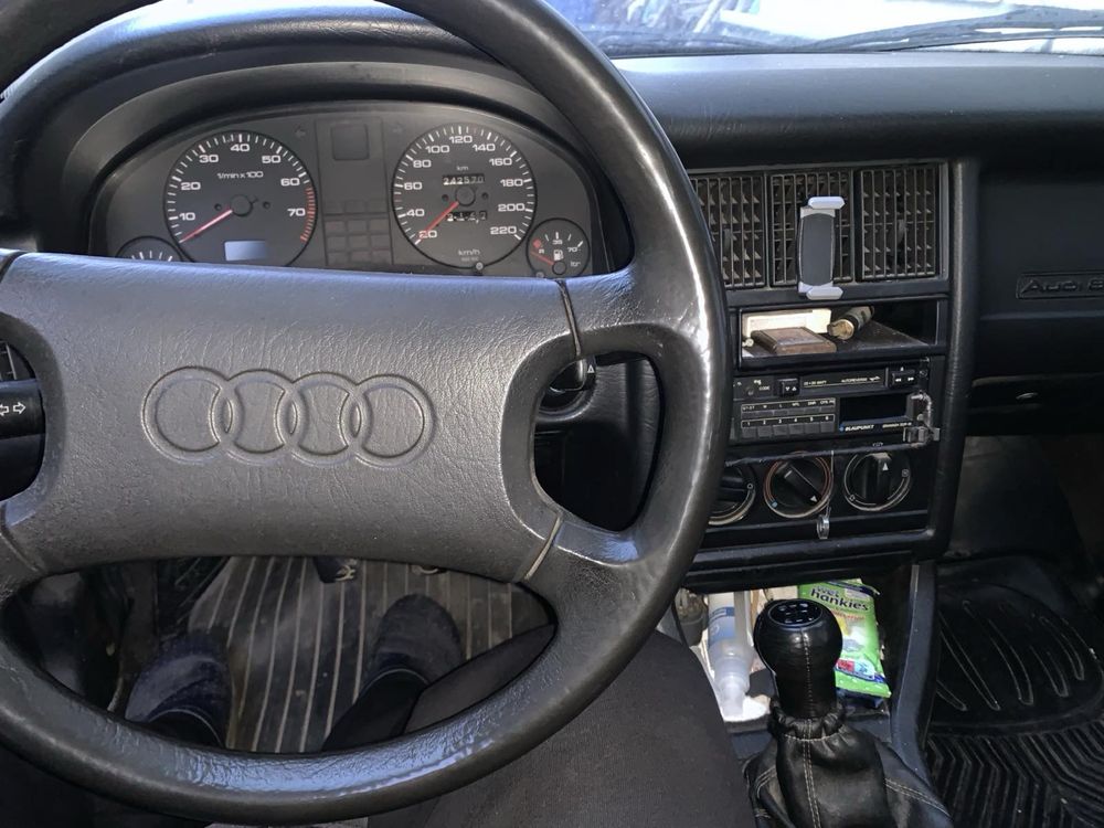 Ауди 80 в движение