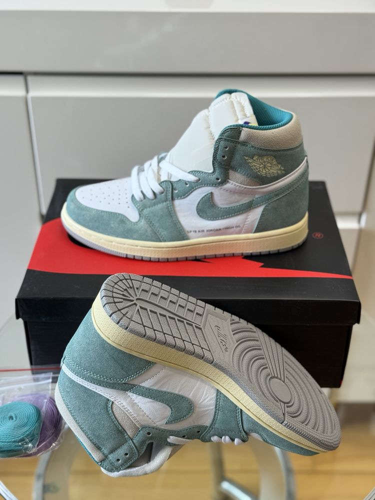 Air Jordan 1 Retro High Turbo Green Hyper