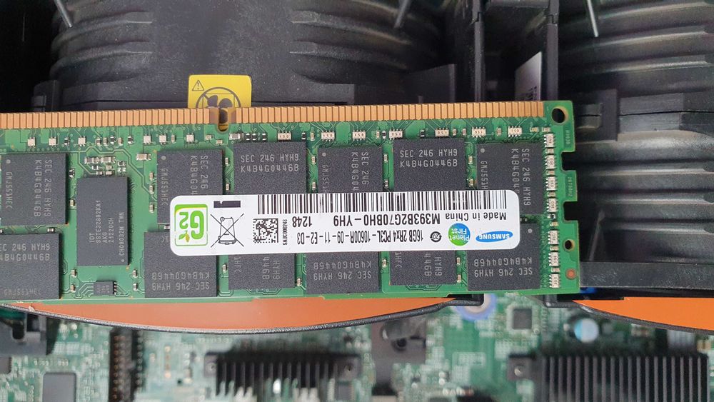 Сървър IBM x3650 M4 HD, 2x Xeon e5-2620 v2, 128gb ram