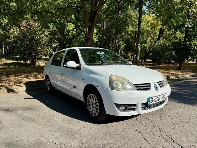 Renault Symbol masina de firma