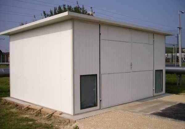 Garaj pe structura metalica