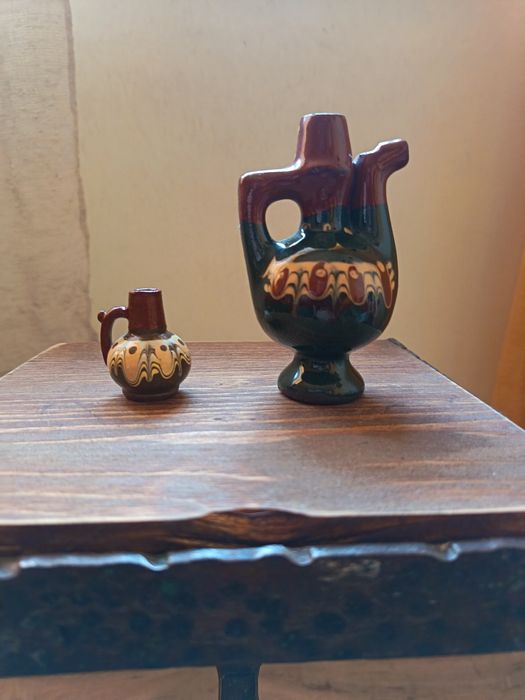 Стари малки стомнички