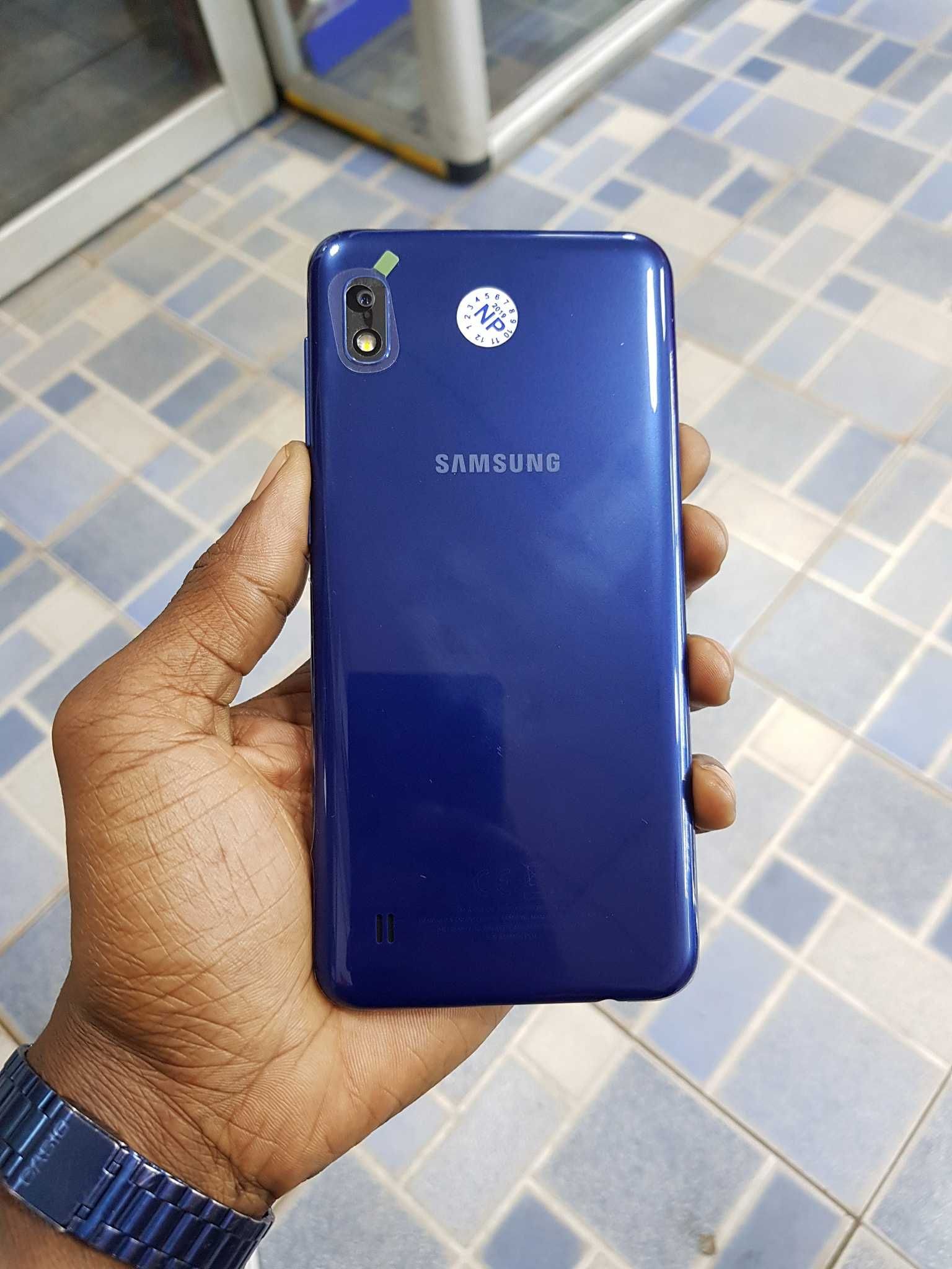 Samsung Galaxy A10 32GB Dual SIM