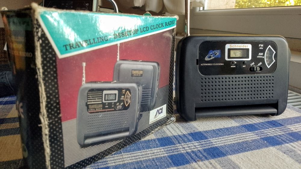 Radio portabil anii '90 Vintage Auto Roma Club
