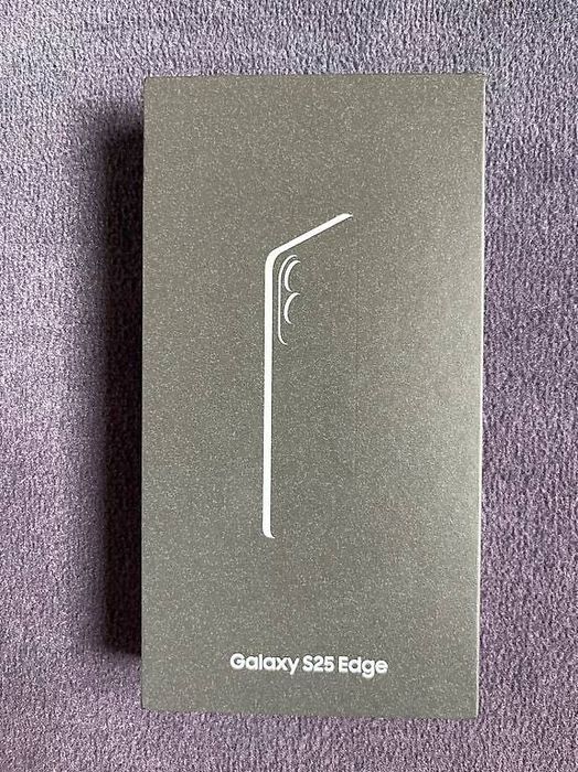 Telefon Samsung S25 Edge, de 256GB, culoare titanium jetblack