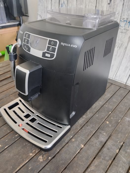 Кафе автомат saeco intelia evo