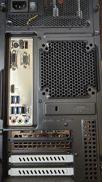 Компютър i7 10700F, 16GB DDR4, 250GB SSD NVMe + 1TB HDD Nvidia GTX1660