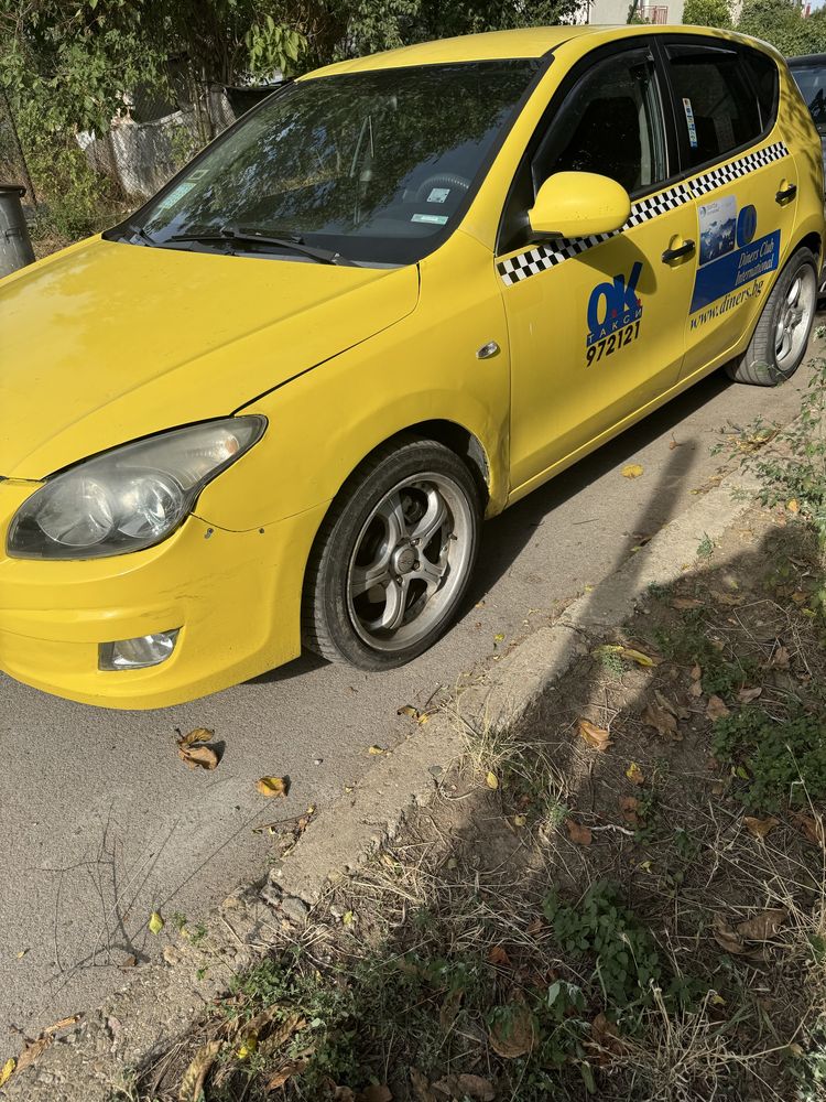 Хюндай и30 1.4 бенэин цял эа части