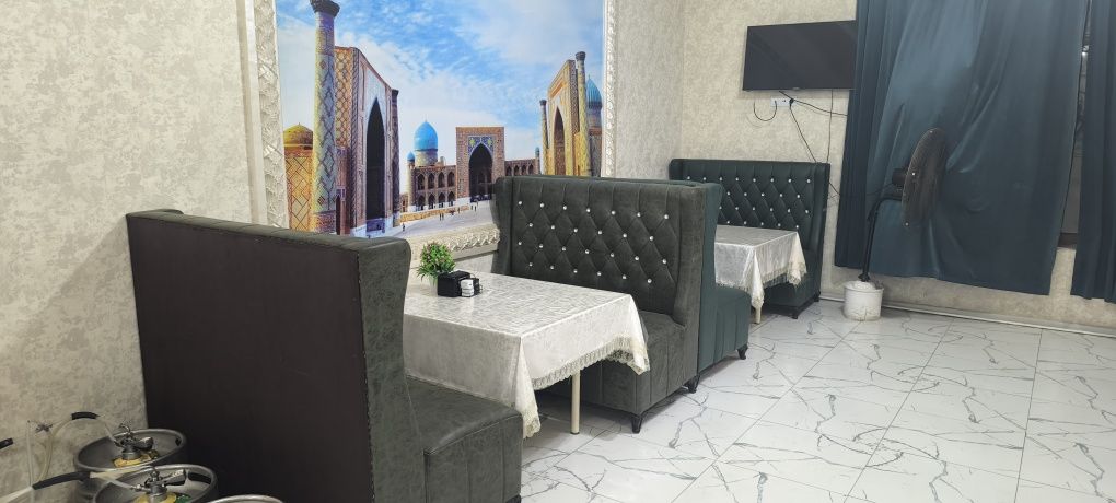 Kafe va restoranlar uchun divan
