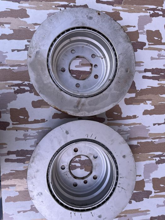 Discuri frana spate 135i