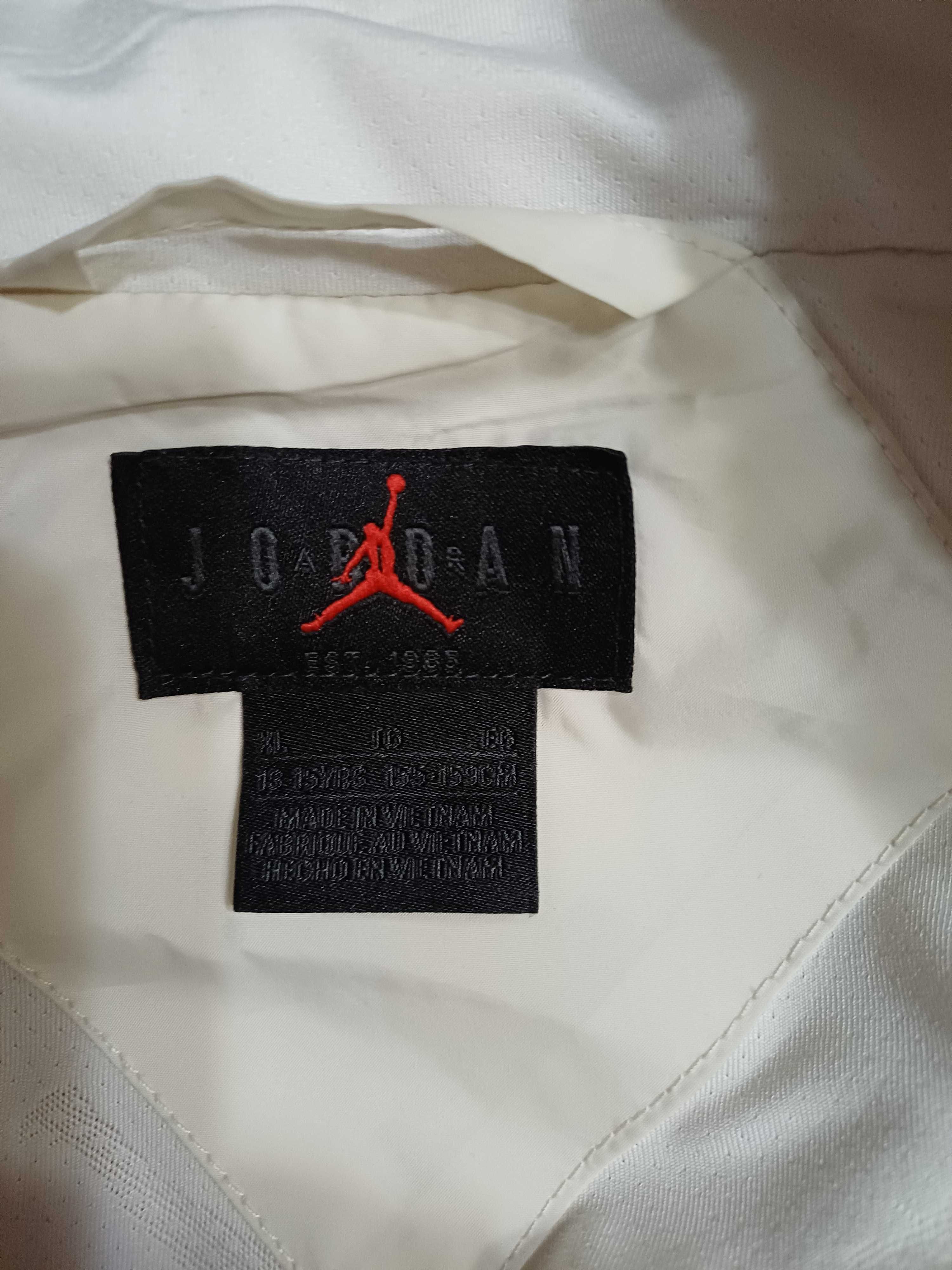 Продавам спешно яке