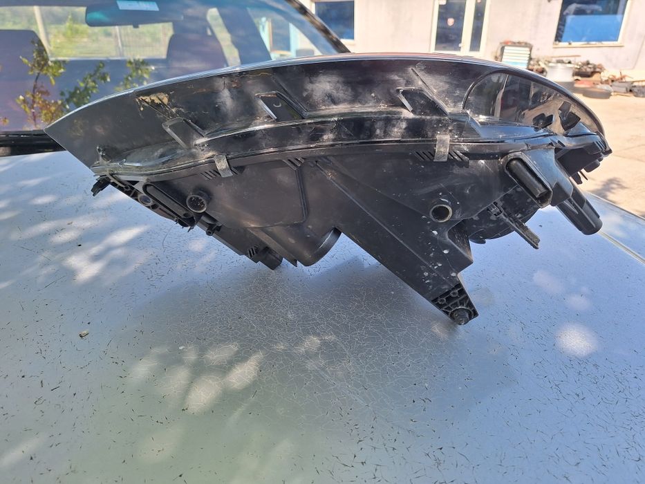 Ляв Фар За Volkswagen Touran  2016-2019 Година  Фолксваген Тоаран