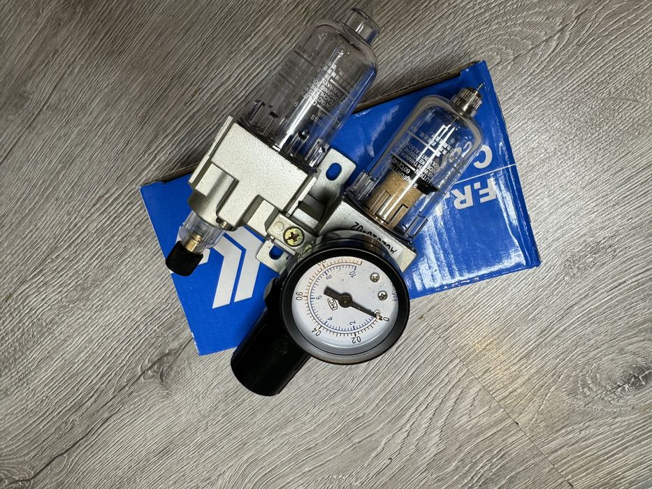 Reductor presiune apa cu sifon si pistol de lubrifiant 1/2 toli, 10b