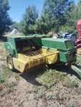 Presa de balotat tip John Deere 339E