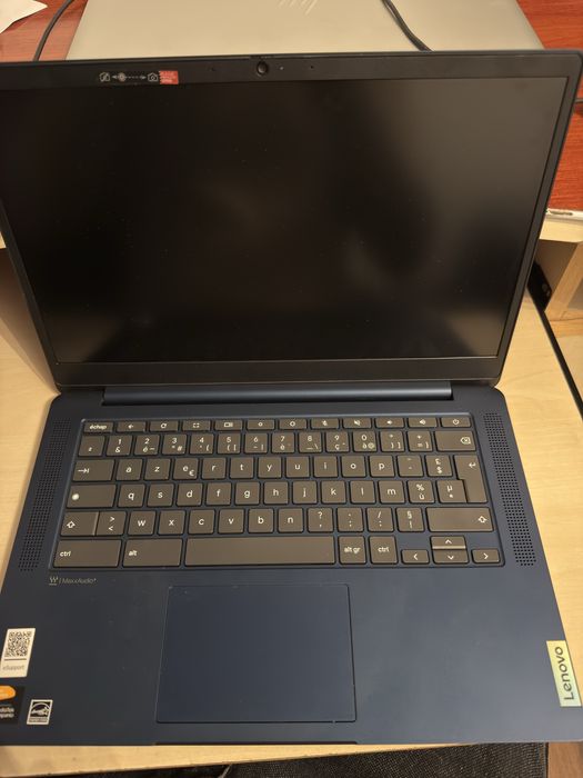 Laptop lenovo aproape nou