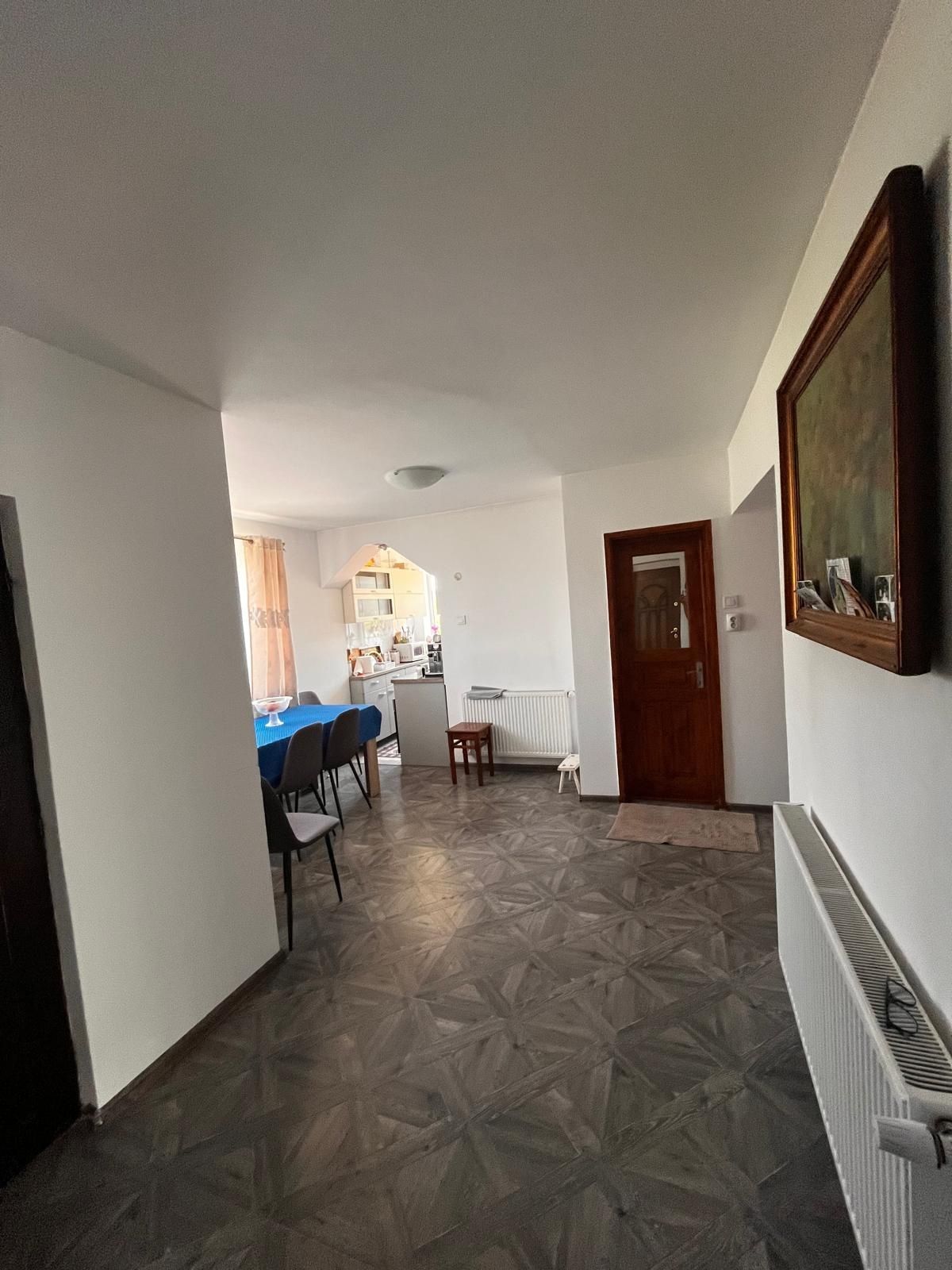 PF. Vând apartament in comuna Unguraș