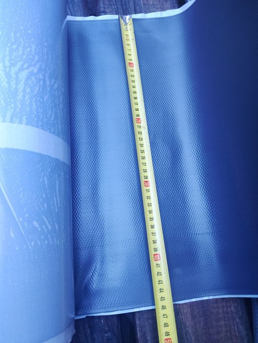 Продавам само залепваща лента