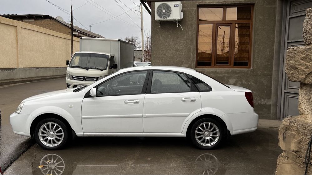 Lacetti 1.8 mexanika 2010 yil Zor
