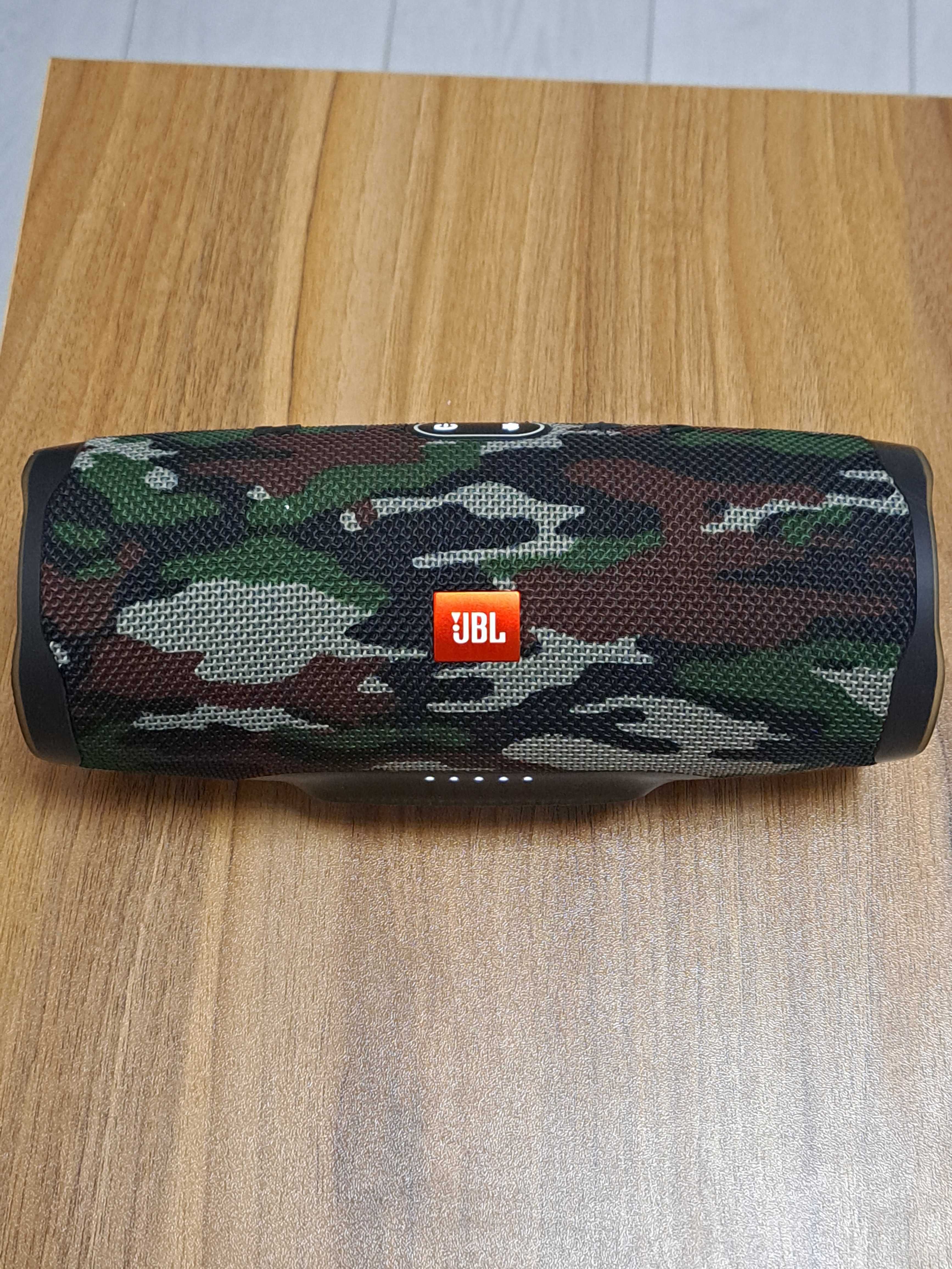 Оригинална Преносима колона JBL CHARGE 4