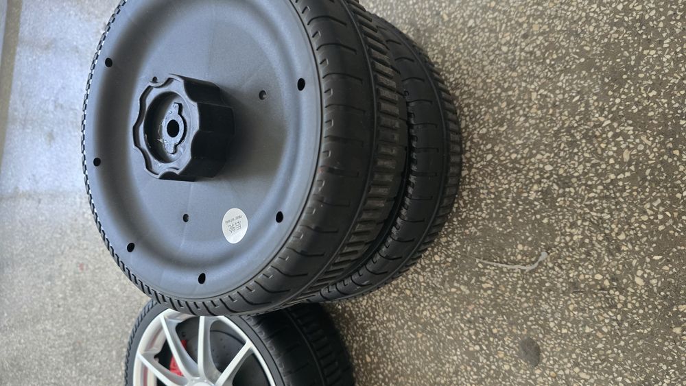 Piese Masinuta Electrica Ferrari Rastar Pentru Copii