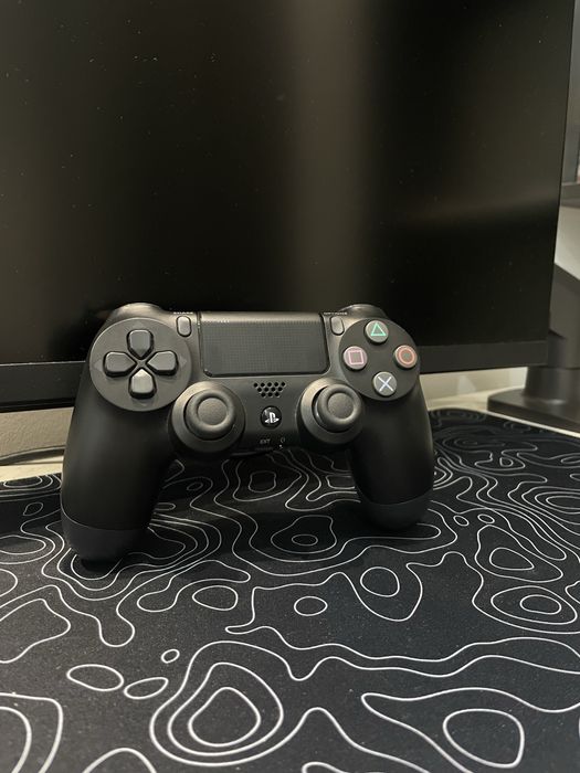 Продам джойстик playstation 4